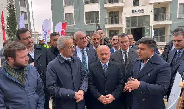 Bakan Uraloğlu İndere'de kalıcı deprem konutlarını inceledi