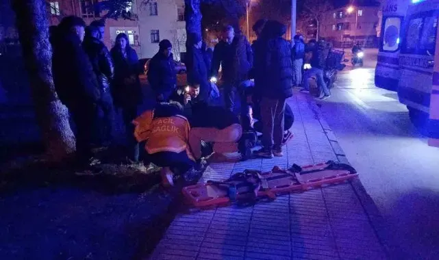 Çorum'da motosiklet ile hafif ticari araç çarpıştı: 2 yaralı