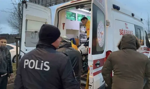 Sultangazi'de hafif ticari araç ile motosiklet çarpıştı: 1 yaralı