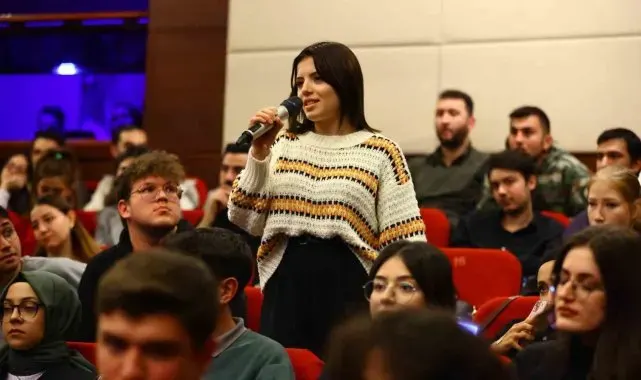 Gençler sordu Başkan Yalım cevapladı