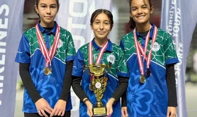 Muğla Büyükşehir U-13 okçuluk takımı Türkiye şampiyonu