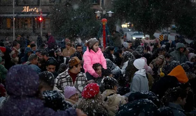Kuşadası'na yeni yıl erken geldi