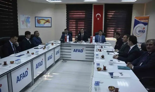 Bitlis'te 'İl Afet Risk Azaltma Planı' toplantısı yapıldı