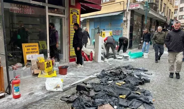 Deri dükkanında çıkan yangında maddi hasar oluştu