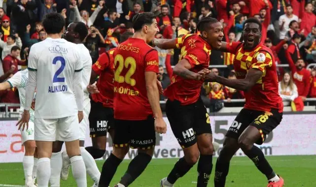 Göztepe'nin savunmacıları 12 gole doğrudan katkı verdi