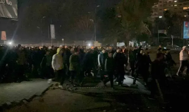 Şam'da gergin gece: Esad destekçileri ile muhalifler çatıştı