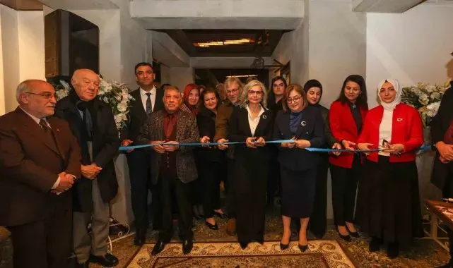 Gaziantep'in kurtuluş gününe özel eserler sanatseverlerle buluştu