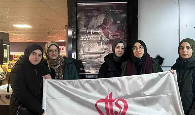 "Hep Otuz Üç Yaşında" Erzurum'da izleyici ile buluştu