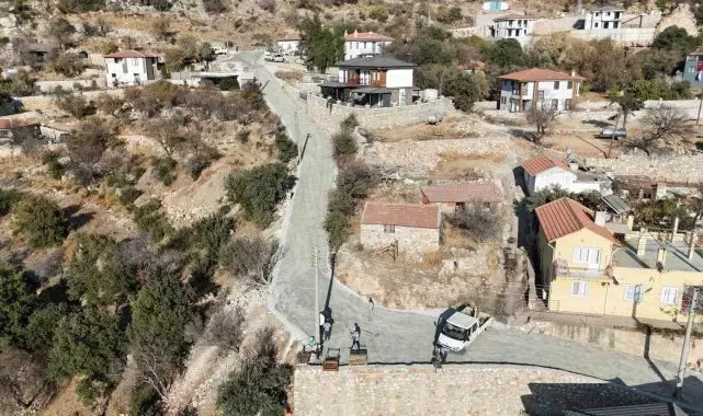 Marmaris Belediyesi'nden Söğüt Mahallesi'nde yol çalışması