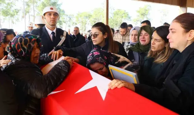 Helikopter kazasında hayatını kaybeden doktor ve ATT personeli toprağa verildi