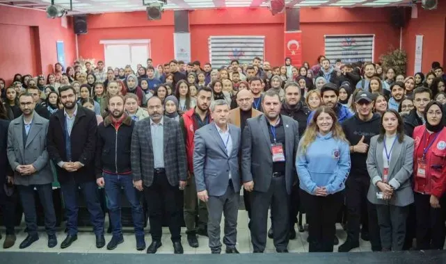 Anadolu'nun zirvesinde gençlik çalıştayı