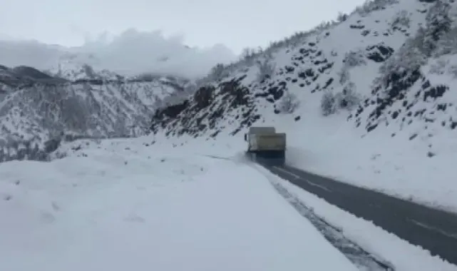 Tunceli'de kar yağışı etkisini sürdürüyor