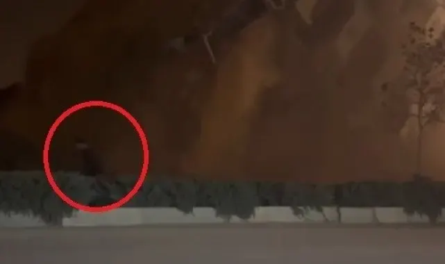 6 katlı binanın yıkımı sırasında panik yaşayan vatandaşın kaçışı kamerada