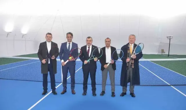 Tenis kortları Çaycuma'da hizmete girdi