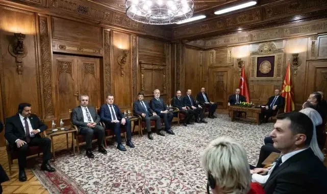 TBMM Başkanı Kurtulmuş, Kuzey Makedonya Meclisinde resmi törenle karşılandı