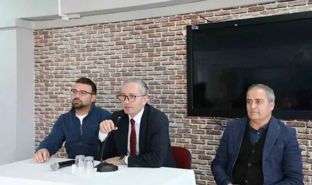 Ağrı'da üniversite sınavlarına hazırlık kampı için bilgilendirme toplantısı düzenlendi