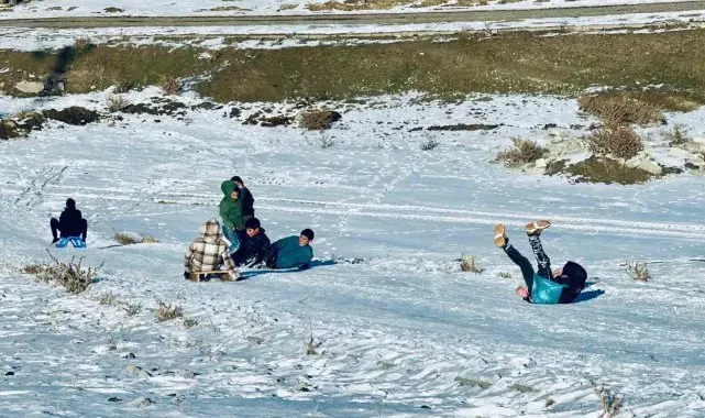 Ağrı'da karın tadını çocuklar çıkardı