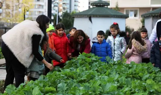Minik öğrenciler ata tohumlarını zihinlere ekti