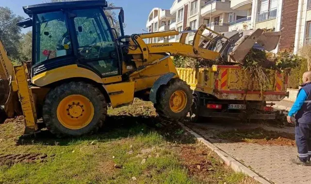 Efeler Belediyesi mahallelerdeki temizlik çalışmalarını sürdürüyor