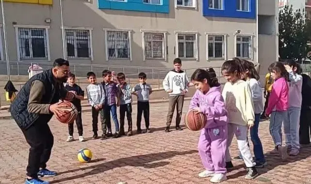 Batman'da ilkokul öğrencileri için spor etkinliği düzenlendi