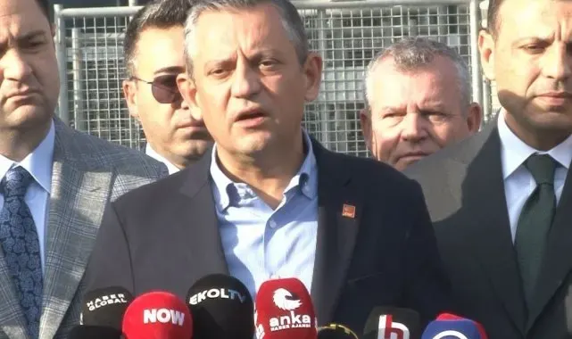 CHP Genel Başkanı Özel: "Ahmet Özer için 50 gündür iddianame yazamıyorlar"