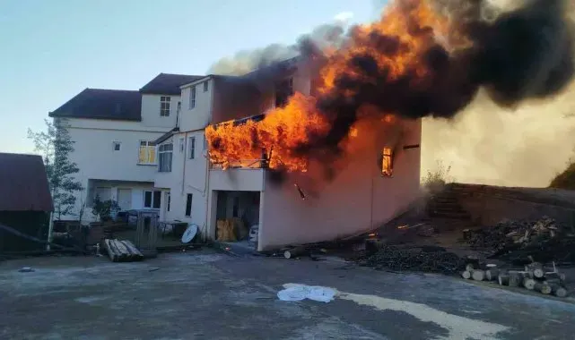 Ordu'da yangın: 94 yaşındaki kadın hayatını kaybetti, 2 ev tamamen yandı