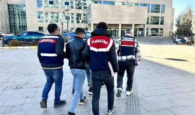 Kilis'te PKKYPG üyesi 2 şüpheli tutuklandı