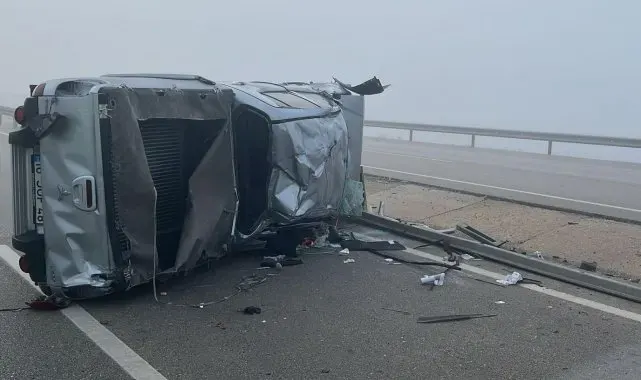 Takla atan otomobilde 4 kişi yaralandı