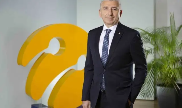 Turkcell'in yeni reklam kampanyasının yüzü Ata Demirer oldu
