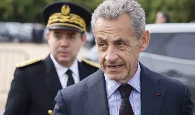 Fransa Yüksek Mahkemesi, Sarkozy'nin yolsuzluk davasında verilen hapis cezasını onadı