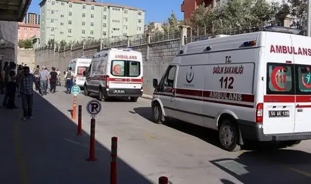 Siirt'te zehirlenen 3 kardeş Diyarbakır'a sevk edildi