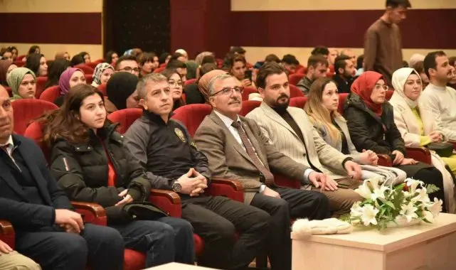 KMÜ'de 'Terör Tuzağına Düşme' konulu seminer verildi