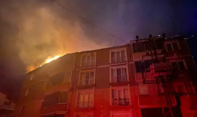 Sinop'ta apartman çatısında yangın