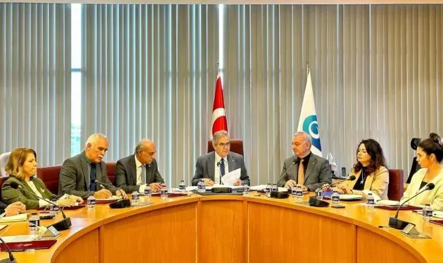 Bandırma Belediyesi'nde hizmet ve projeler değerlendirildi