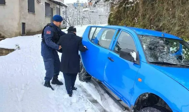 Giresun'da jandarma diyaliz hastasına yardım eli uzattı