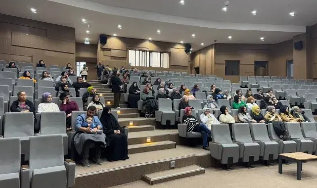 Sağlıklı bir çift iletişimi için önemli önerile bu seminerde paylaşıldı