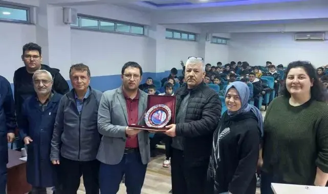Bozüyük'te lise öğrencilerine akran zorbalığı ve başa çıkma yolları anlatıldı