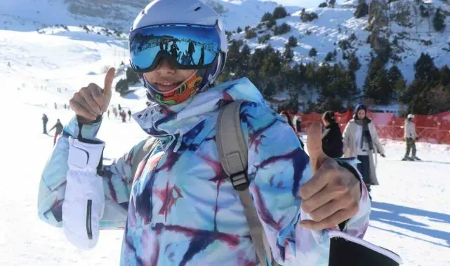 Erzincan Ergan Dağı'nda yamaç paraşütlü kayak keyfi