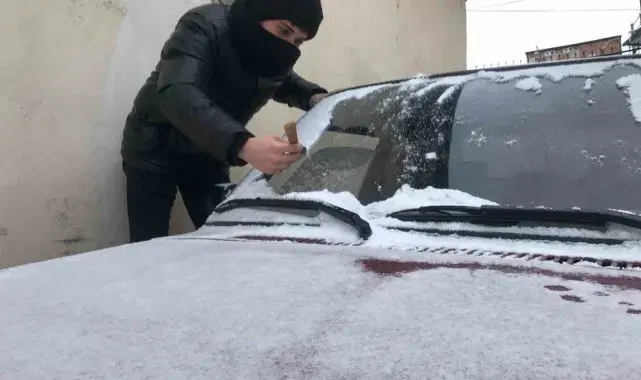 Bayburt'ta soğuk hava ve ayaz etkili oluyor
