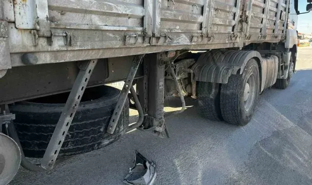 Konya'da kazaya karışan kamyonet yayalara çarptı: 3 yaralı
