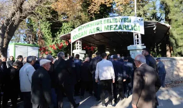 Turgut Özal'a silahlı saldırı düzenleyen şahsı vuran koruma hayatını kaybetti