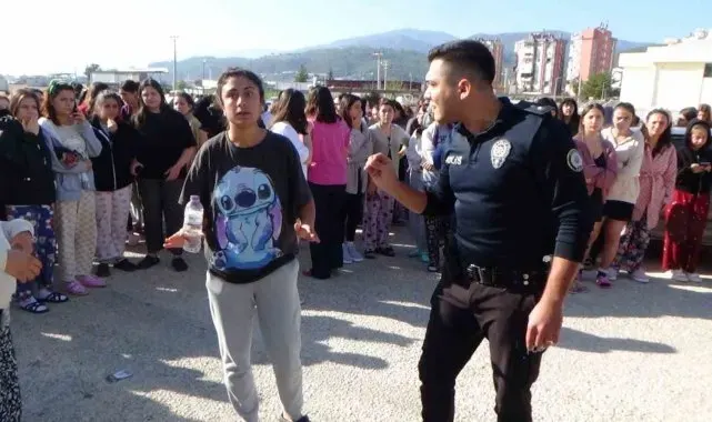 Antalya'da kız öğrenci yurdunda korkutan yangın