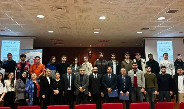 Eskişehir'de Azerbaycanlılar tarafından 'Ali Tude Anma Günü' paneli ilgi gördü