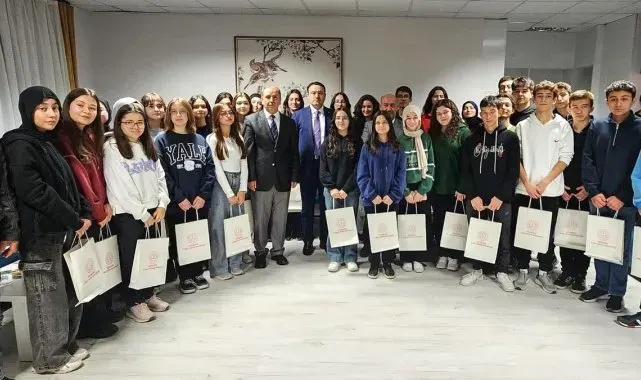 Vali Musa Işın öğrencilerle buluştu, eğitimin ve insan haklarının önemi vurgulandı