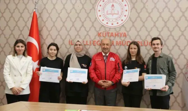 Kütahya'da başarılı öğrenciler için ödül töreni düzenlendi