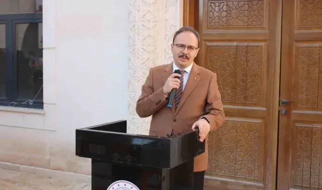 Siirt'te çiftçilere üzüm sıkma makinesi dağıtıldı