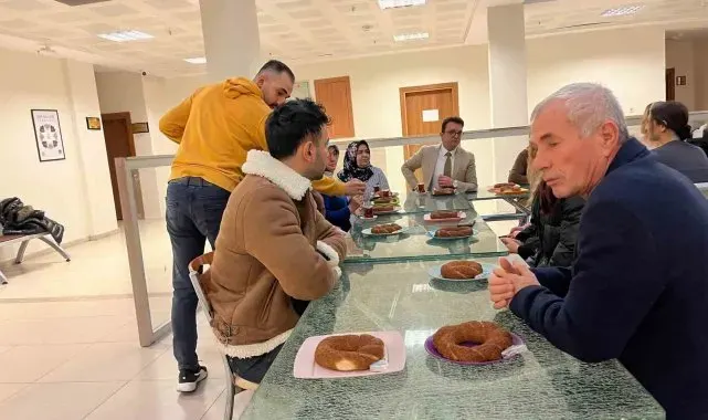 Cumhuriyet Başsavcısı Karakoca, erken gelen personele kahvaltı ısmarladı