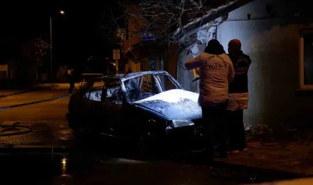 Edirne'de korkunç olay: Kaza sonrası alev alan otomobildeki 4 kişi yanarak öldü