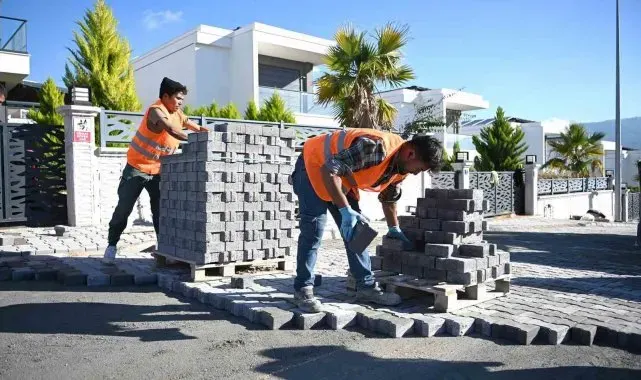 Kuşadası Belediyesi'nden Soğucak'ta yol yapım çalışması