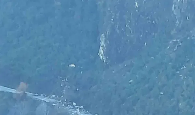Köşk Ödemiş karayolunda heyelan
